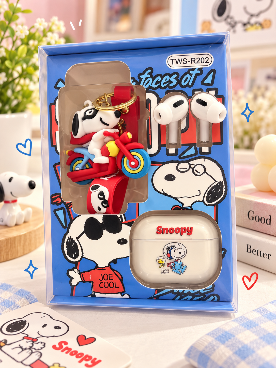 Snoopy Earbuds with Keychain